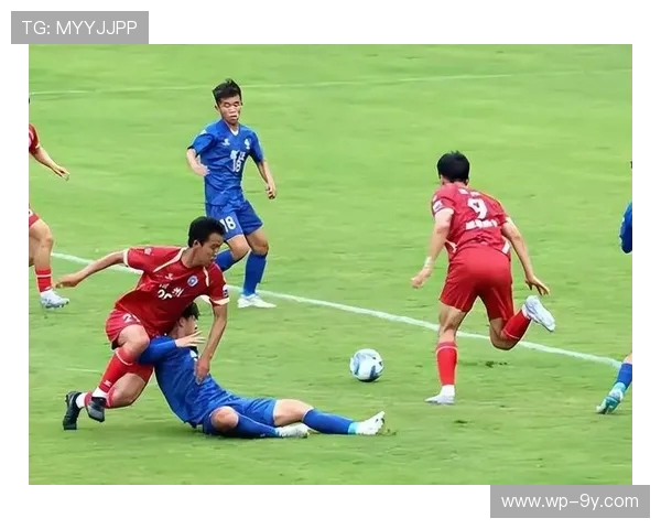 最令人心烦的足球赛事：多次争议判罚和极限时刻的意外逆转让球迷陷入混乱